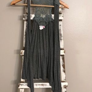 Sleeveless vest